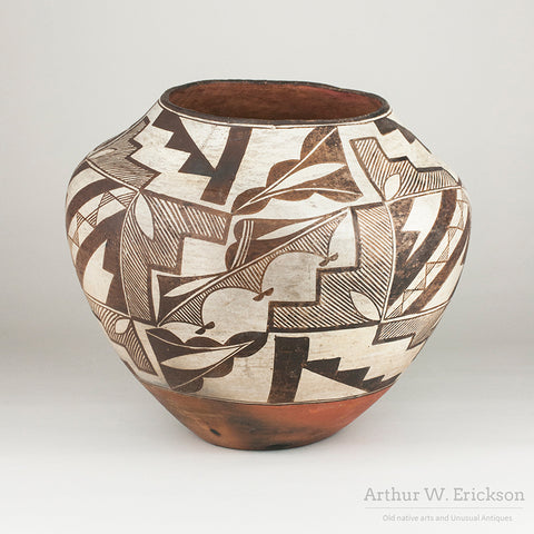 Large 1920's Acoma Olla