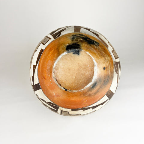 Large 1920's Acoma Olla