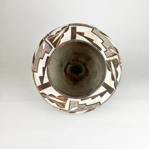Large 1920's Acoma Olla