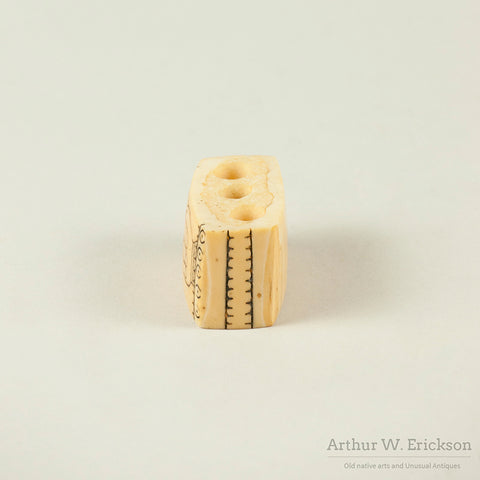 Eskimo Srimshawed Pointing Finger on Ivory