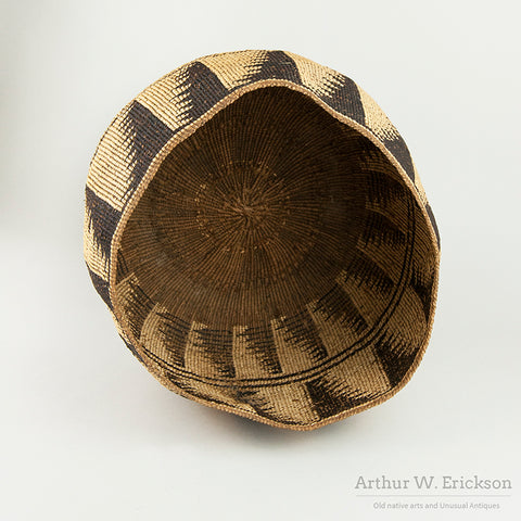 Large Pit River (Ajumawi-Atsugewi) Basket
