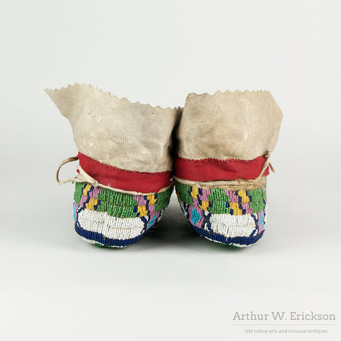 Beautiful Fully Beaded Western Moccasins