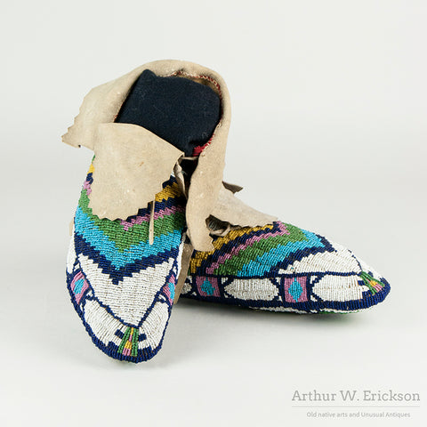 Beautiful Fully Beaded Western Moccasins
