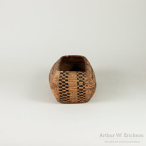 Cowiltz Fully Imbricated  Oval Basket