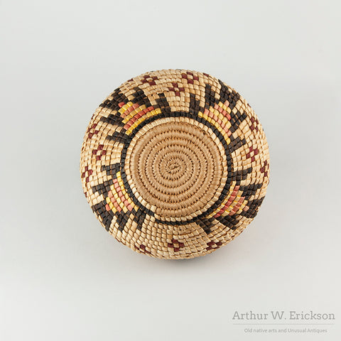 Klickitat Lidded Globular Imbricated Basket