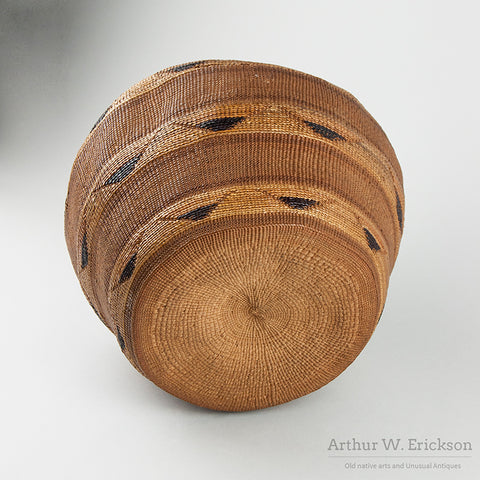 Very Large Tlingit Rattle Top Basket