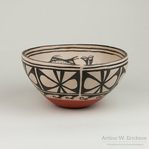 Kewa Bowl with Fish Design by Robert Tenorio