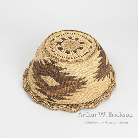 Large Unusual Klamath/ Modoc Basket