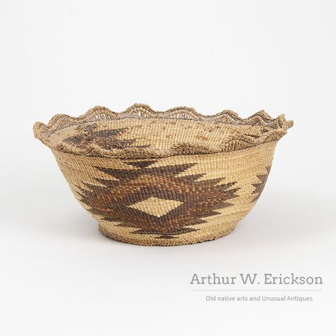 Large Unusual Klamath/ Modoc Basket