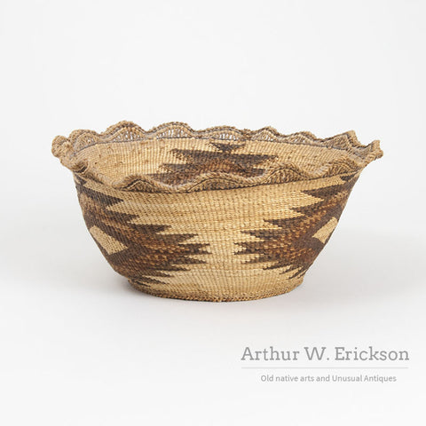 Large Unusual Klamath/ Modoc Basket