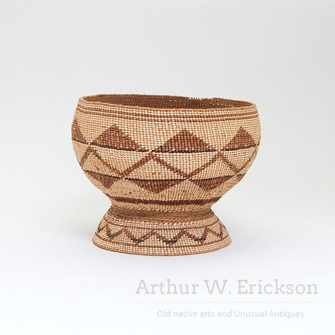 Large Lower Klamath River Pedestal Basket
