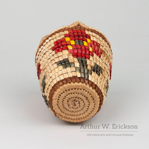 Klickitat Child's Huckleberry Basket with Red Flower Design