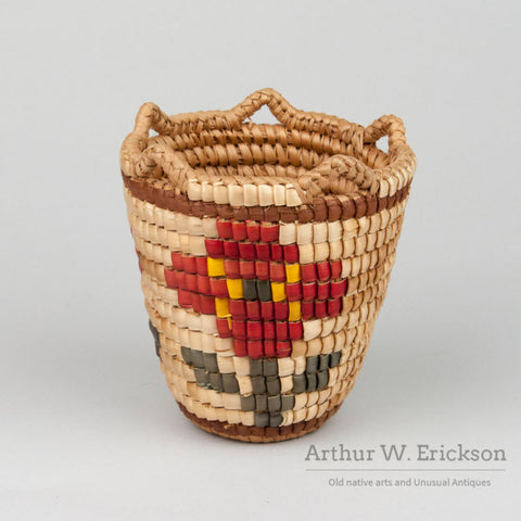Klickitat Child's Huckleberry Basket with Red Flower Design
