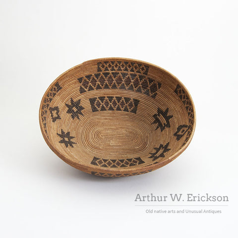 Beautiful Large Yokuts Oval Basket