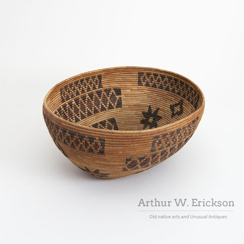 Beautiful Large Yokuts Oval Basket