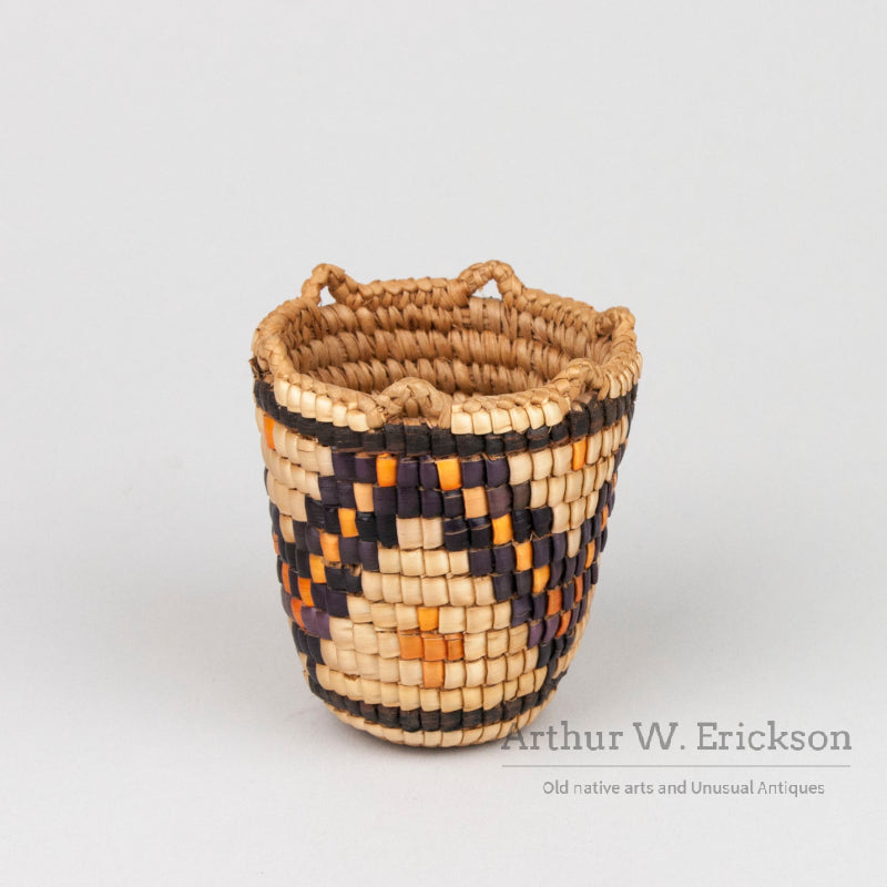 Small Fully Imbricated Klickitat Basket Attributed to Elsie Thomas