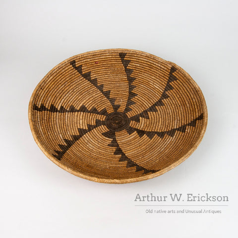 Large Havasupai Coiled Basketry Tray