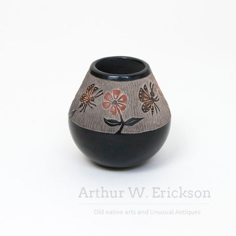 Small Santa Clara Jar With Sgraffito Designs by Crow Moquino (1929-2016)