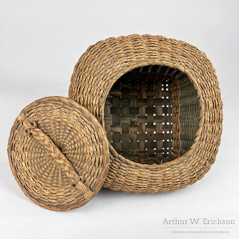 Old Penobscot Square Lidded Basket
