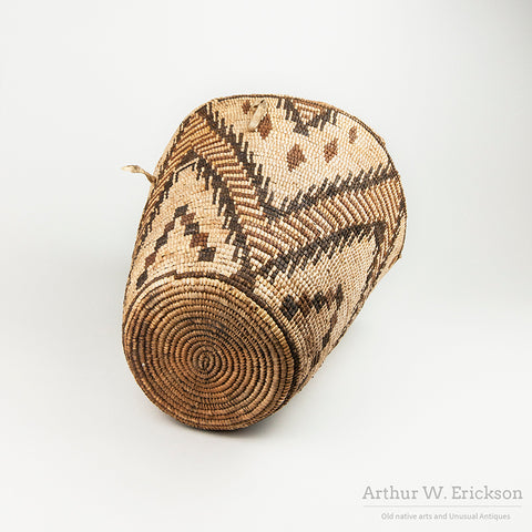 Large Fully imbricated Klickitat Huckleberry Basket