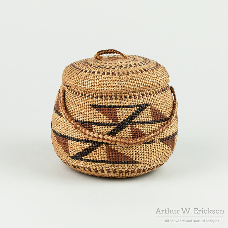 Lower Klamath River Lidded Basket with Handle