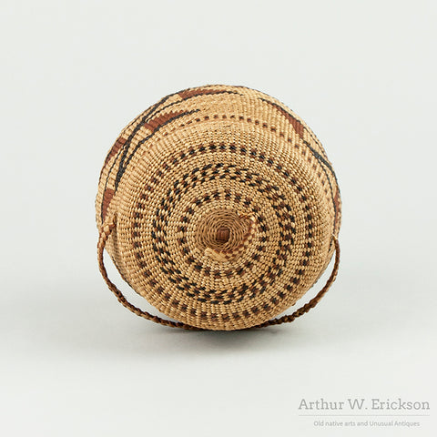 Lower Klamath River Lidded Basket with Handle