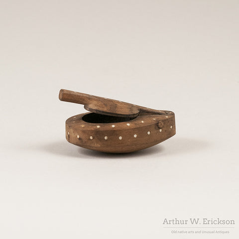 Eskimo Carved wood Snuff Box with Inlaid ivory - Arthur W. Erickson - 2