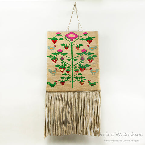 Pictorial Plateau Cornhusk Bag with Eagles