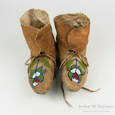 Plateau Woman's High Top Moccasins